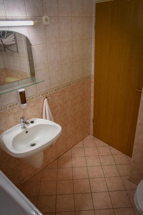 Erika Apartman Sárvár 外观 照片